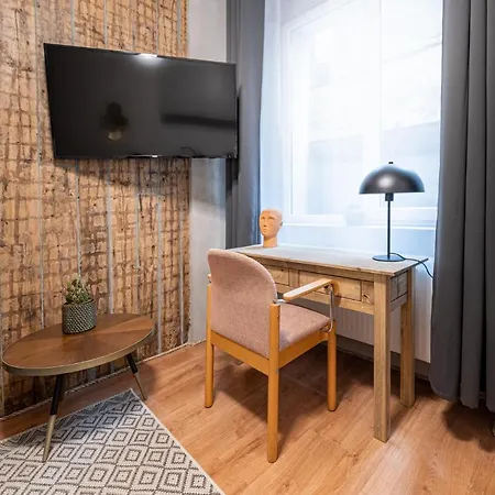Boutiq Center Terbatas ריגה
