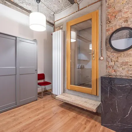 Boutiq Center Terbatas דירה *